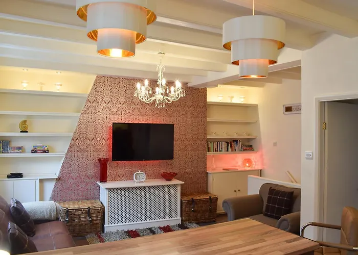 Honeyz Hideaway